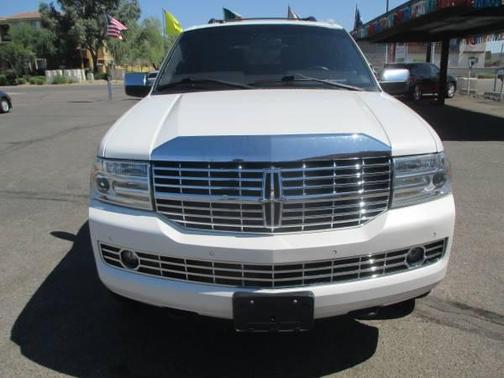 2012 Lincoln Navigator Base