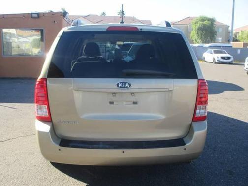 2011 Kia Sedona LX