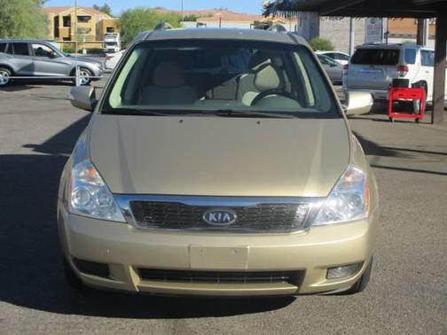 2011 Kia Sedona LX