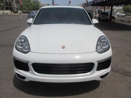 White 2016 Porsche Cayenne Cayenne