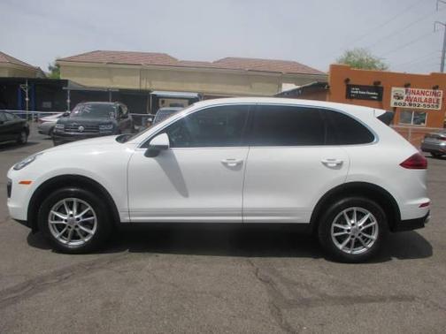 White 2016 Porsche Cayenne Cayenne