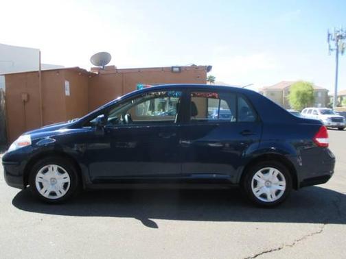 2010 Nissan Versa 1.8 S