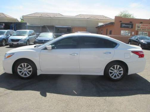White 2017 Nissan Altima 2.5 S