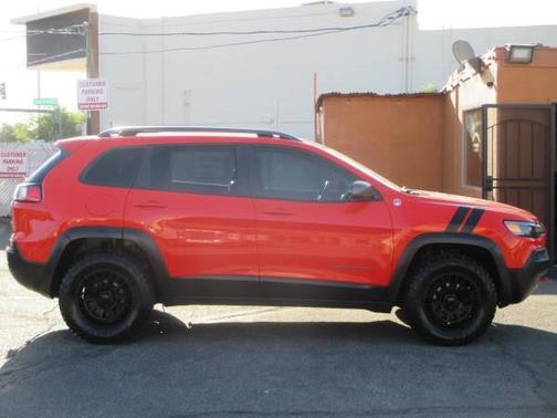 Spitfire Orange Clearcoat 2021 Jeep Cherokee Trailhawk
