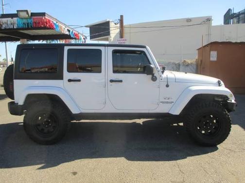 2016 Jeep Wrangler Unlimited Sahara