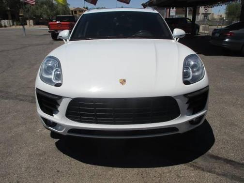2017 Porsche Macan Base