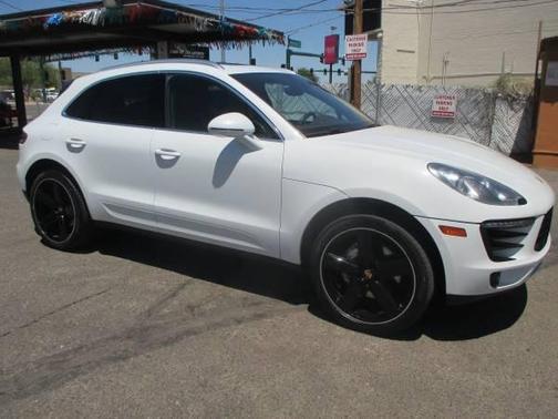 2017 Porsche Macan Base
