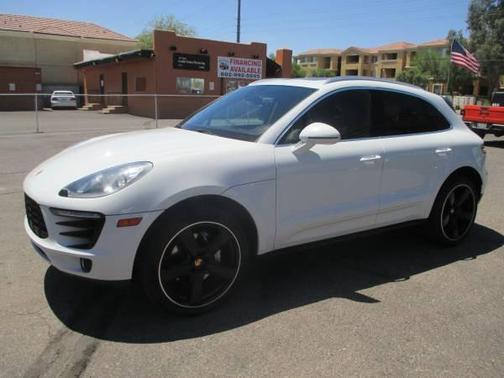 2017 Porsche Macan Base