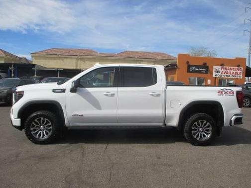 2023 GMC Sierra 1500 AT4