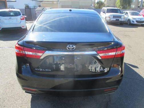 2013 Toyota Avalon XLE