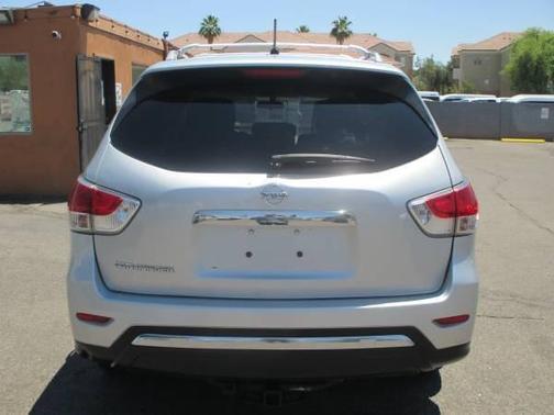 2016 Nissan Pathfinder S