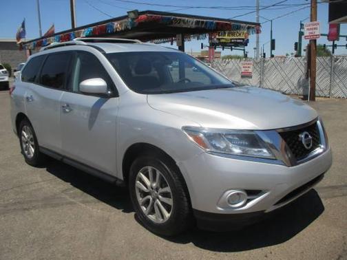 2016 Nissan Pathfinder S