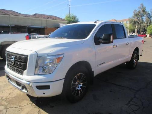 2021 Nissan Titan SV