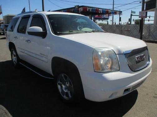 Summit White 2007 GMC Yukon Denali