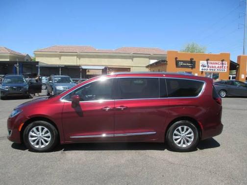 2019 Chrysler Pacifica Touring L
