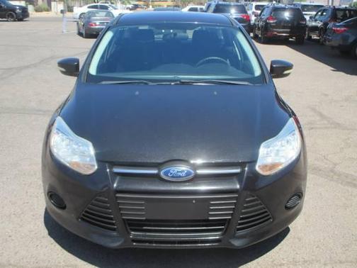 Tuxedo Black 2013 Ford Focus SE