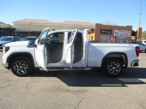 2023 GMC Sierra 1500 SLE