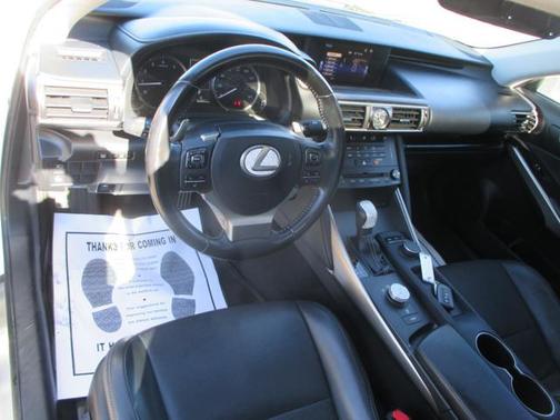 2018 Lexus IS 300 Base