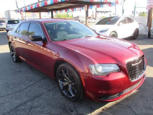 2021 Chrysler 300 Touring