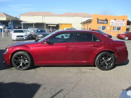 2021 Chrysler 300 Touring