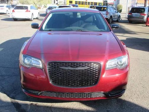 2021 Chrysler 300 Touring