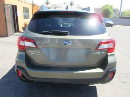 Wilderness Green Metallic 2019 Subaru Outback 2.5i Premium