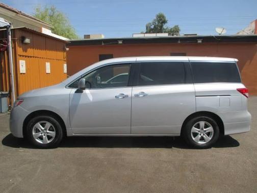 2015 Nissan Quest SV