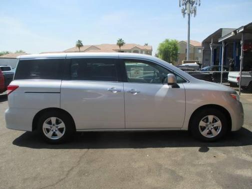 2015 Nissan Quest SV