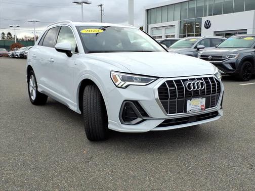 2023 Audi Q3 45 S line Premium