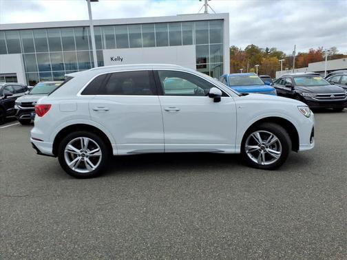 2023 Audi Q3 45 S line Premium