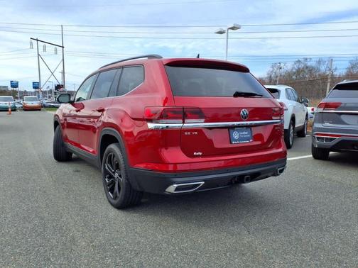 2022 Volkswagen Atlas 3.6L SE w/Technology
