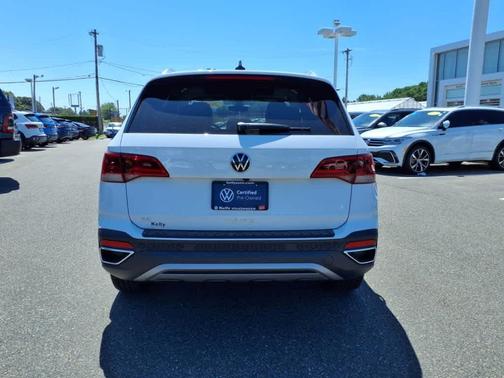 2024 Volkswagen Taos 1.5T SE