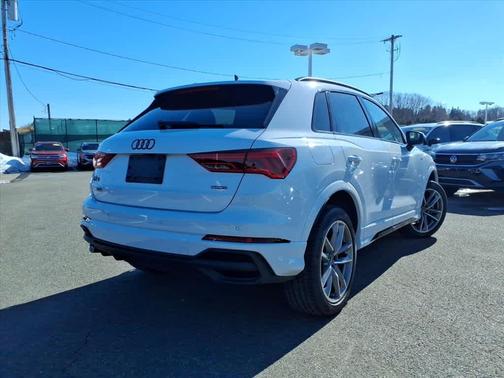 2023 Audi Q3 45 S line Premium