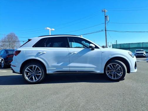 2023 Audi Q3 45 S line Premium
