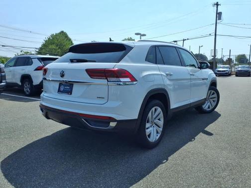 2022 Volkswagen Atlas Cross Sport 2.0T SE w/Technology