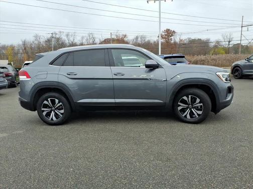 2025 Volkswagen Atlas Cross Sport 2.0T SE