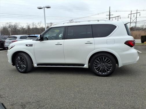 2024 INFINITI QX80 SENSORY
