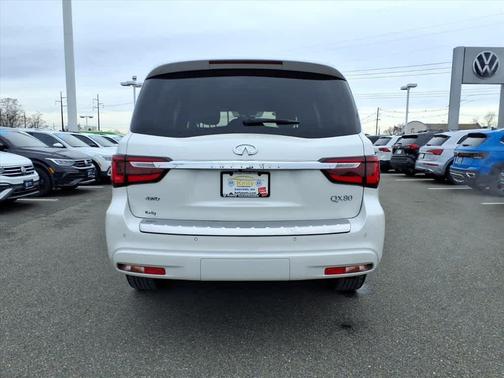 2024 INFINITI QX80 SENSORY