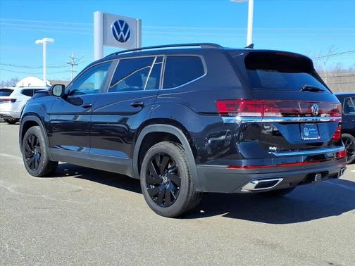 2024 Volkswagen Atlas 2.0T SE