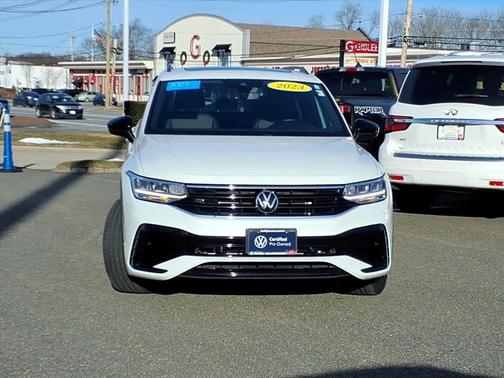 2023 Volkswagen Tiguan 2.0T SE R-Line Black