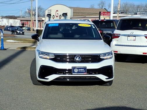 2023 Volkswagen Tiguan 2.0T SE R-Line Black