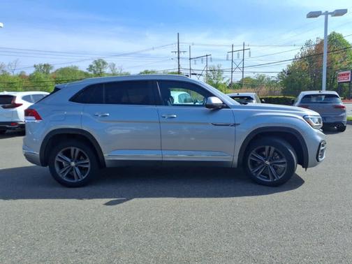 2021 Volkswagen Atlas Cross Sport 3.6L V6 SE w/Technology R-Line