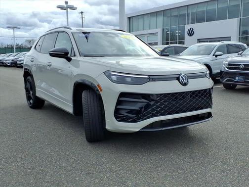 2025 Volkswagen Tiguan 2.0T SE R-Line Black