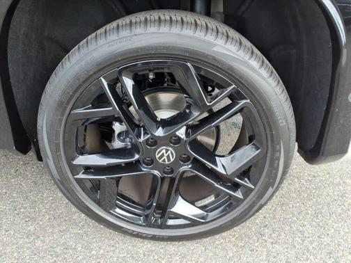 2025 Volkswagen Tiguan 2.0T SE R-Line Black