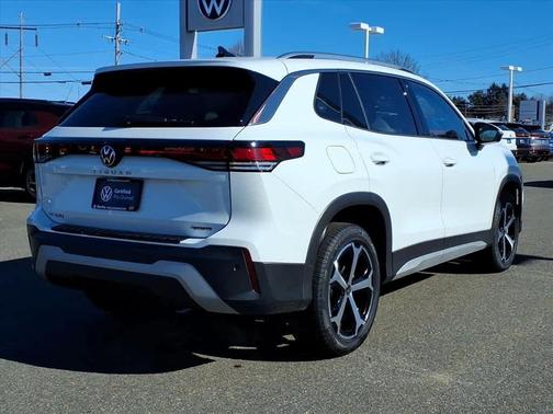 2025 Volkswagen Tiguan 2.0T SE