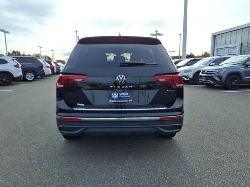 2024 Volkswagen Tiguan 2.0T Wolfsburg Edition