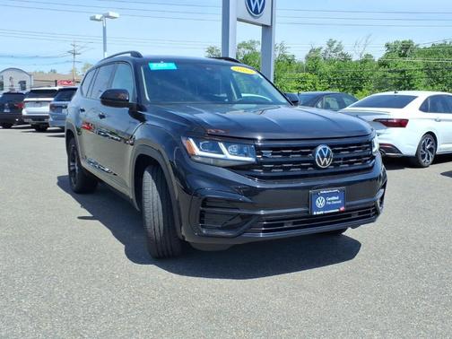 Deep Black Pearl Effect 2023 Volkswagen Atlas 3.6 V6 SEL R-Line Black