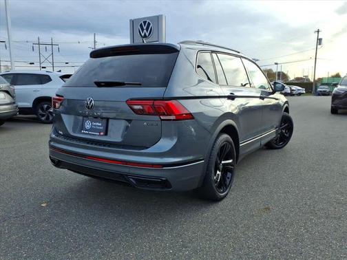 2024 Volkswagen Tiguan 2.0T SE R-Line Black