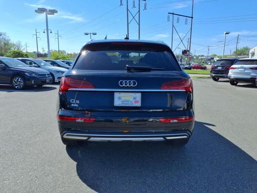 2022 Audi Q5 40 Premium