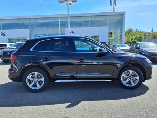 2022 Audi Q5 40 Premium